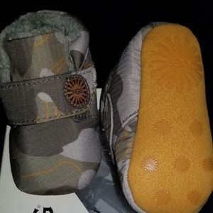 Infant uggs